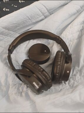 TVs First Ever Wireless Noo Bluetooth Headphones!! Super Comfy, Sounds Great!!